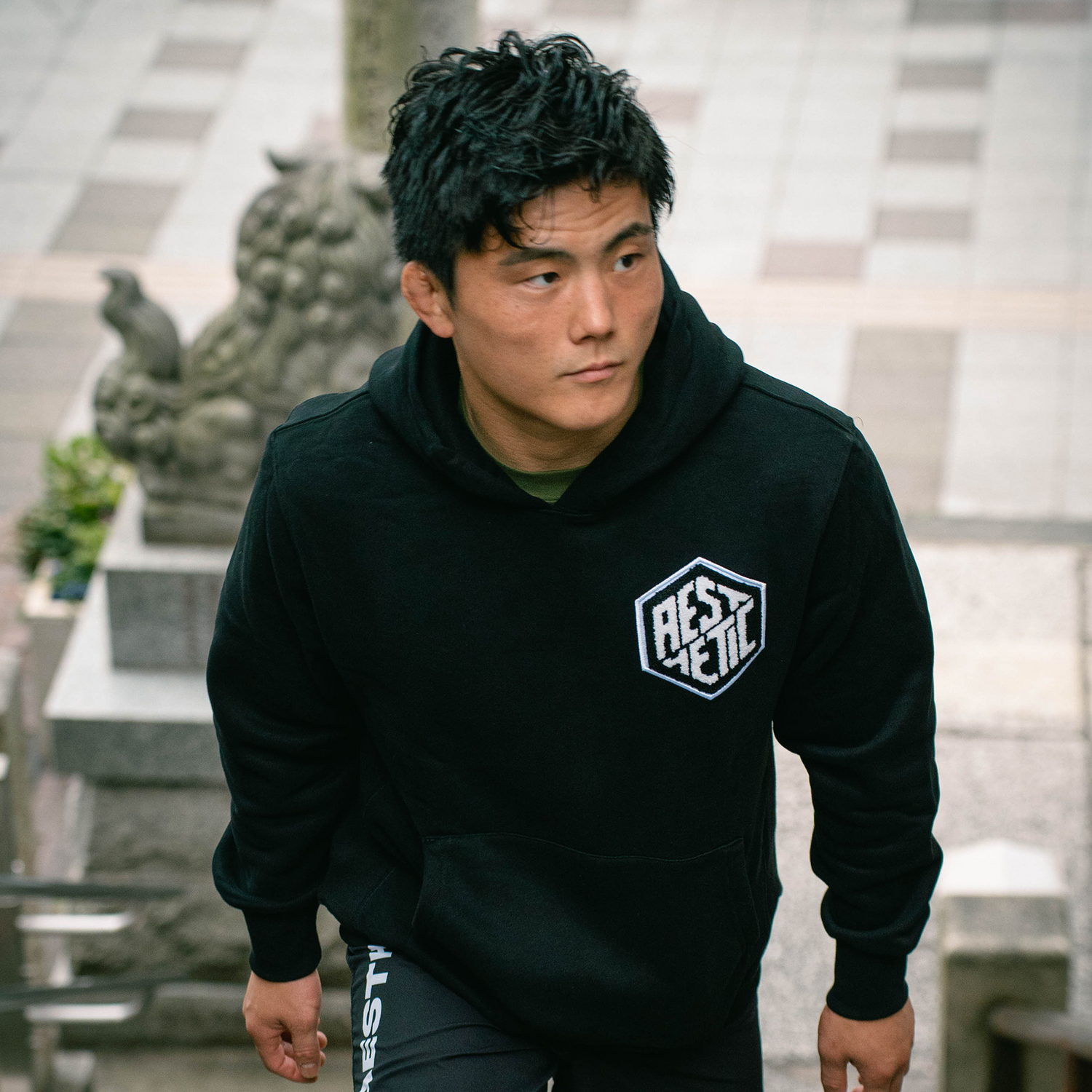 APPAREL / ACCESSORIES